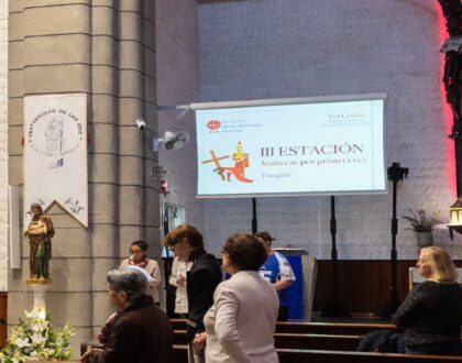 Un Vía Crucis por la «Iglesia Necesitada»