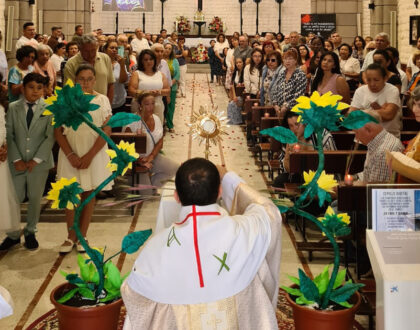 Así celebramos el Corpus Christi en nuestra parroquia y en la capital